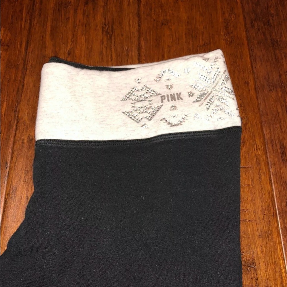 VS Pink leggings